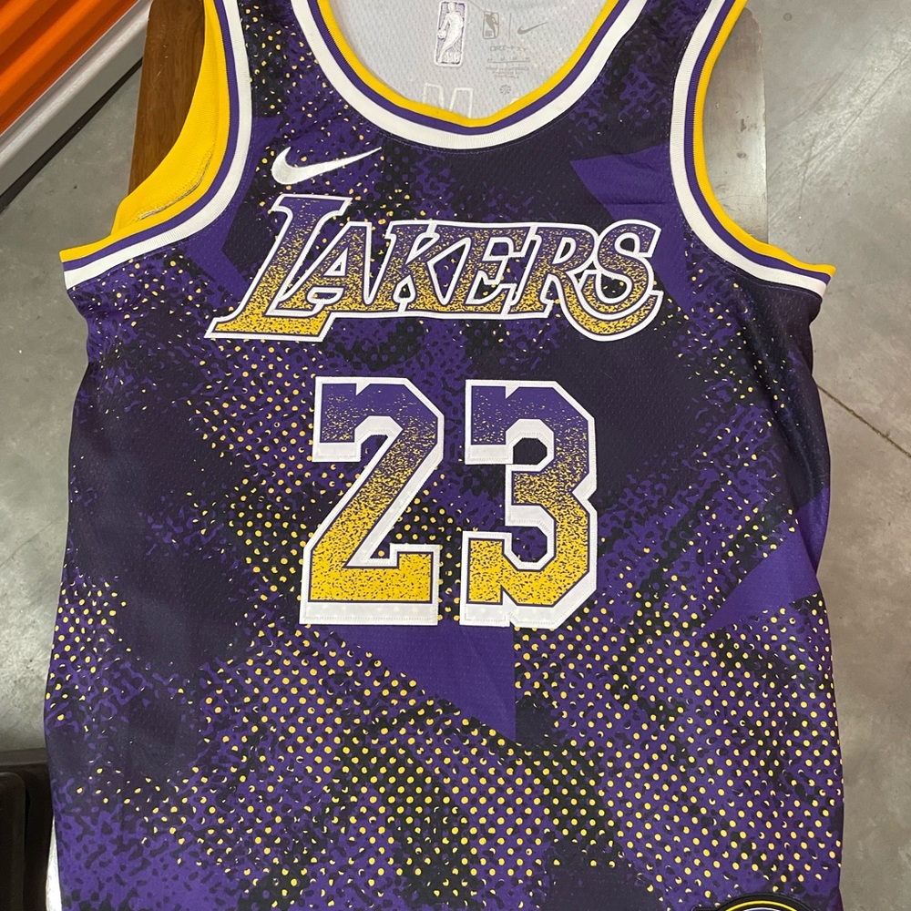 Nike Dri-Fit LeBron James Los Angeles Lakers 2025/26  Swingman Jersey HJ4066-504